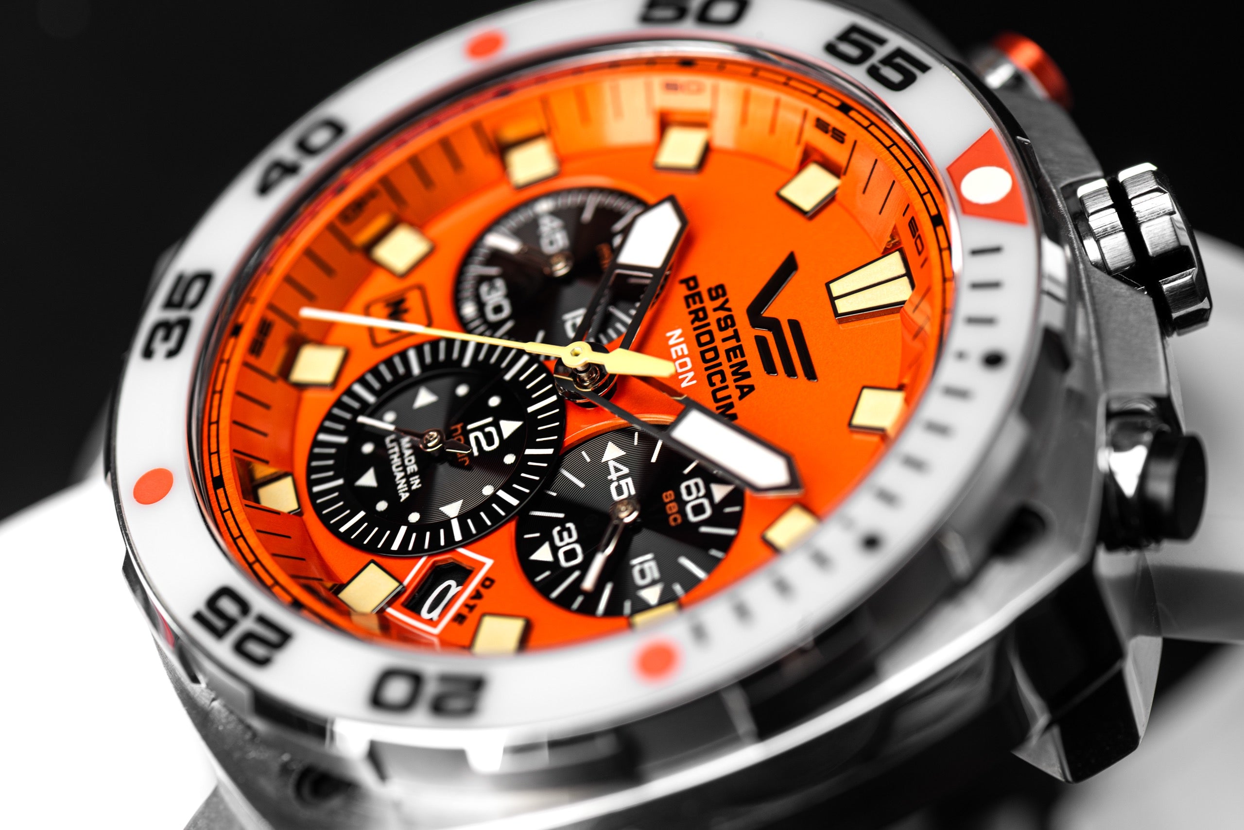 Vostok Europe SYSTEMA PERIODICUM NEON VK67-650A723