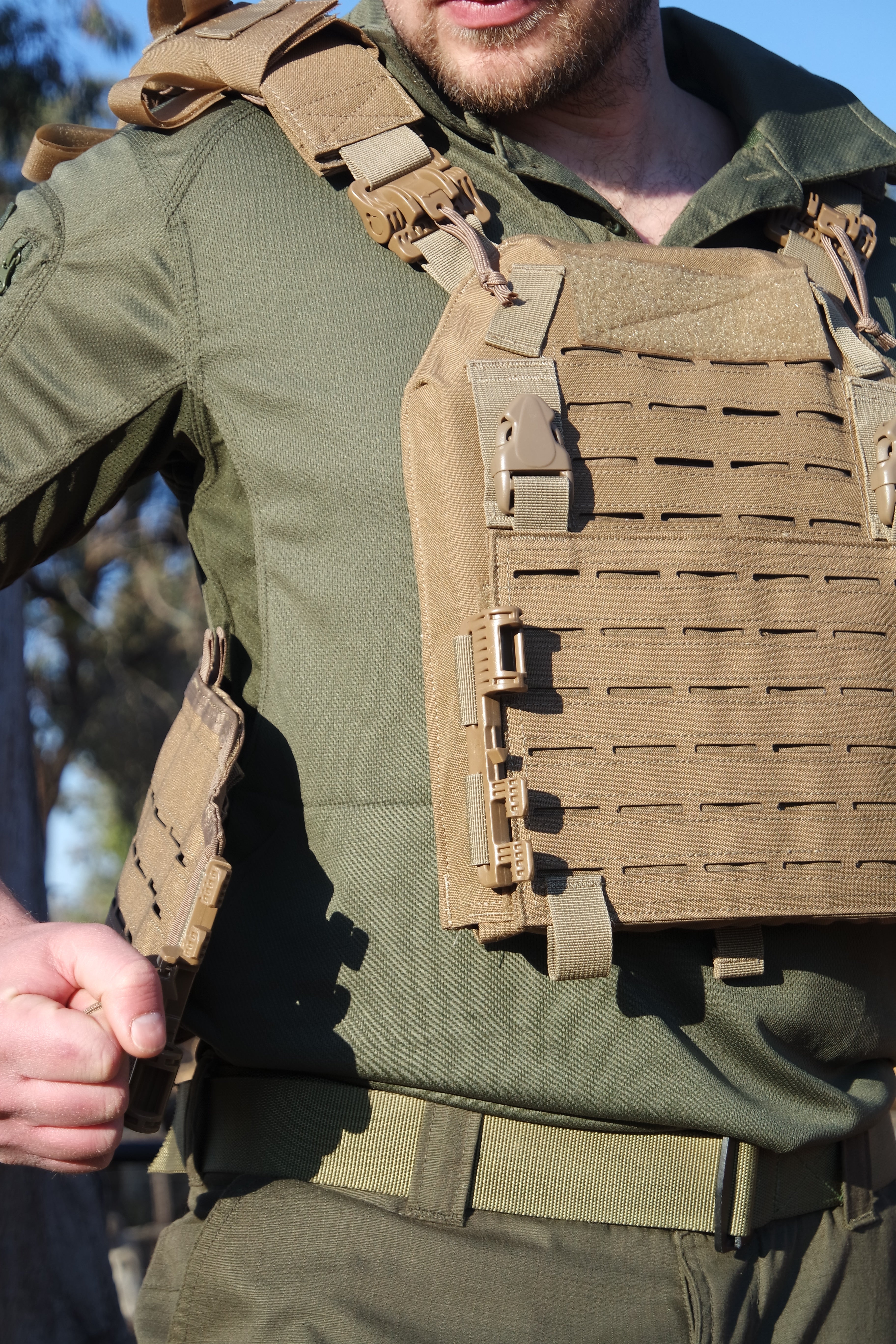 Z86 Plate carrier -Coyote/Black/Ranger green