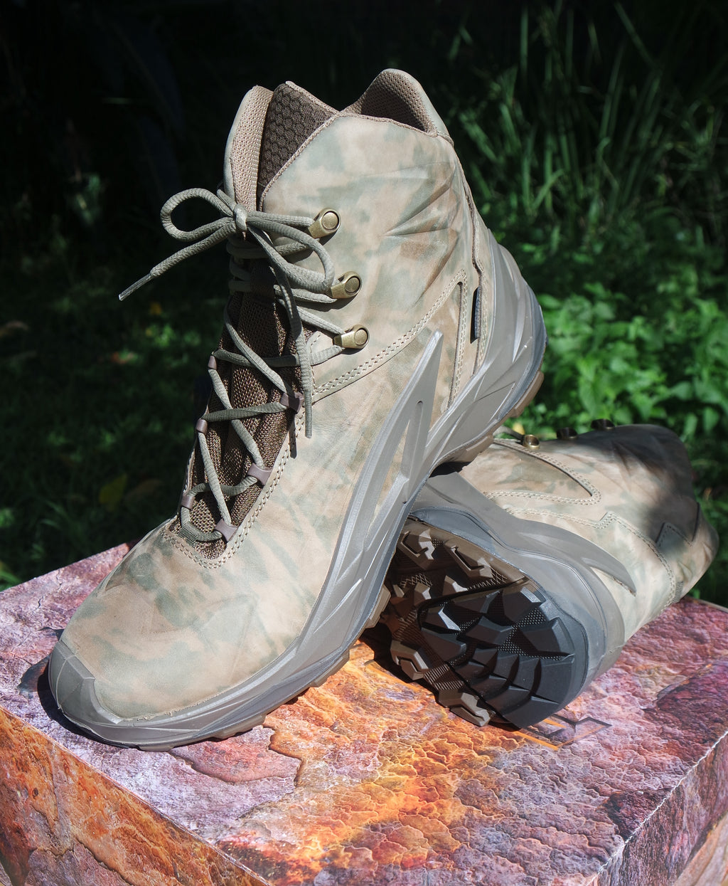 PRABOS STRIKER MID GTX