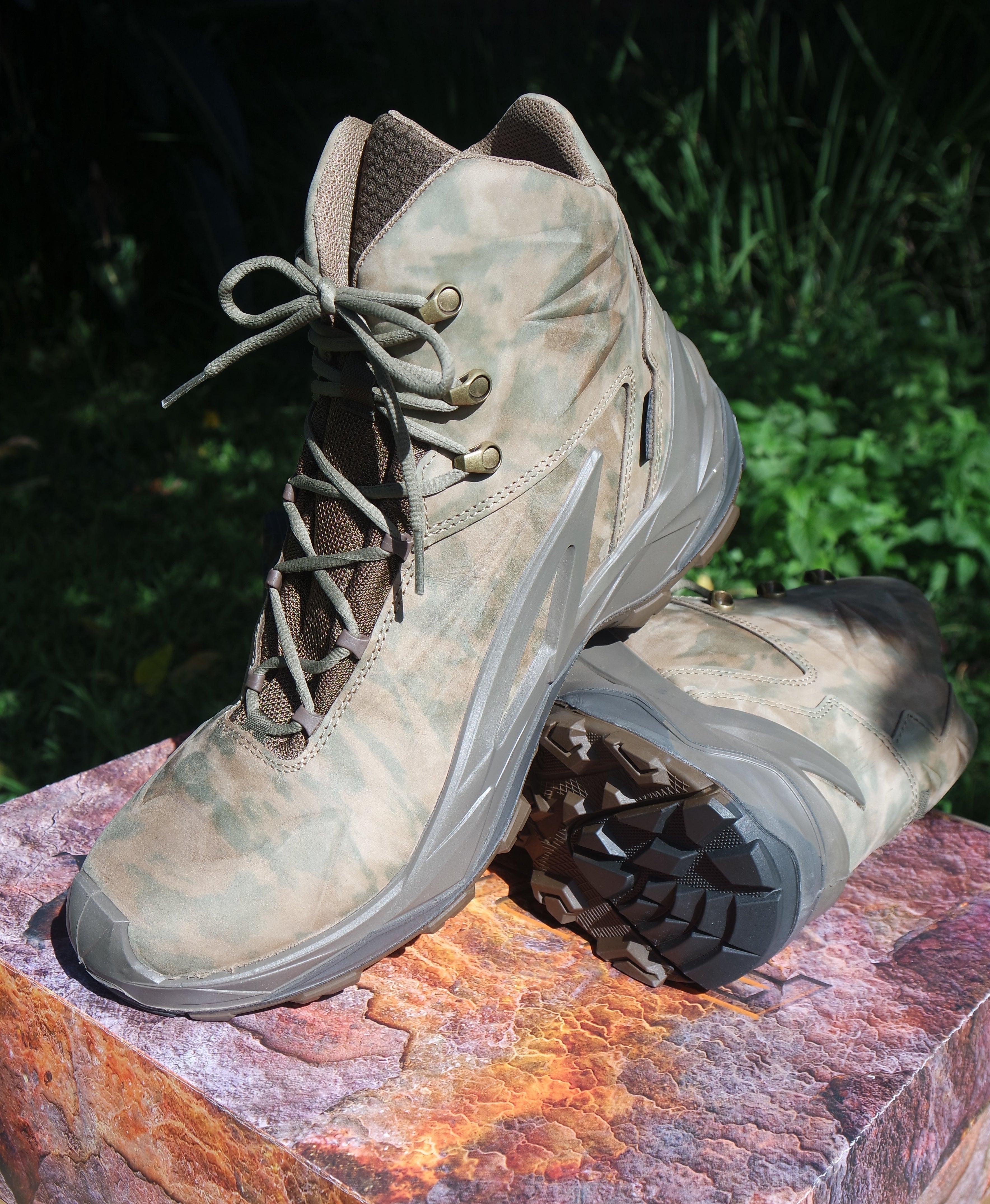 PRABOS STRIKER MID GTX