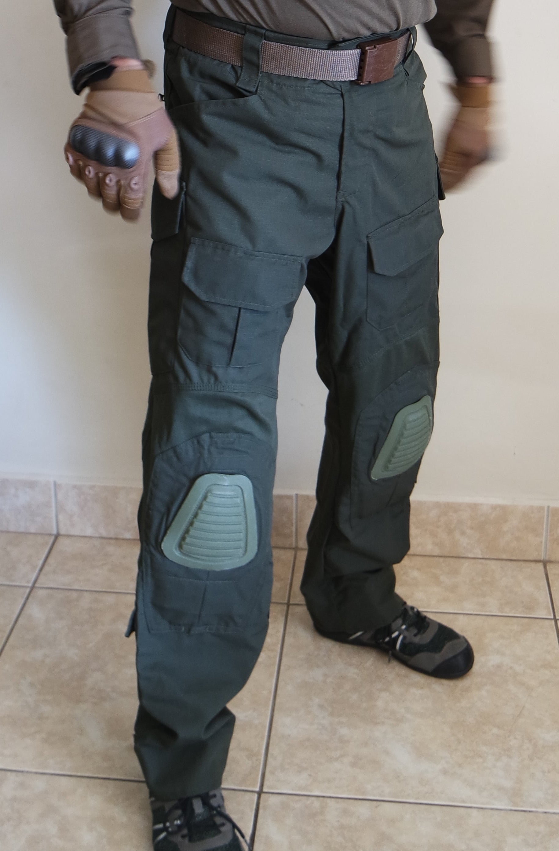 MTG WWZ Pants with removable Knee-guards - Ranger Green
