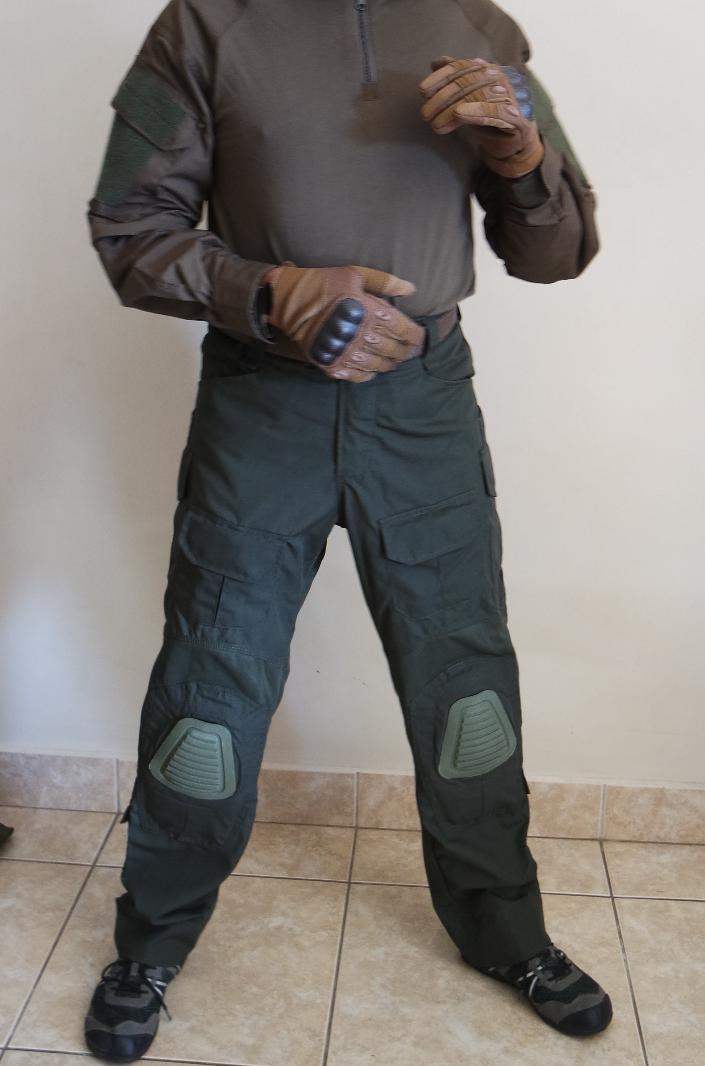 MTG WWZ Pants with removable Knee-guards - Ranger Green