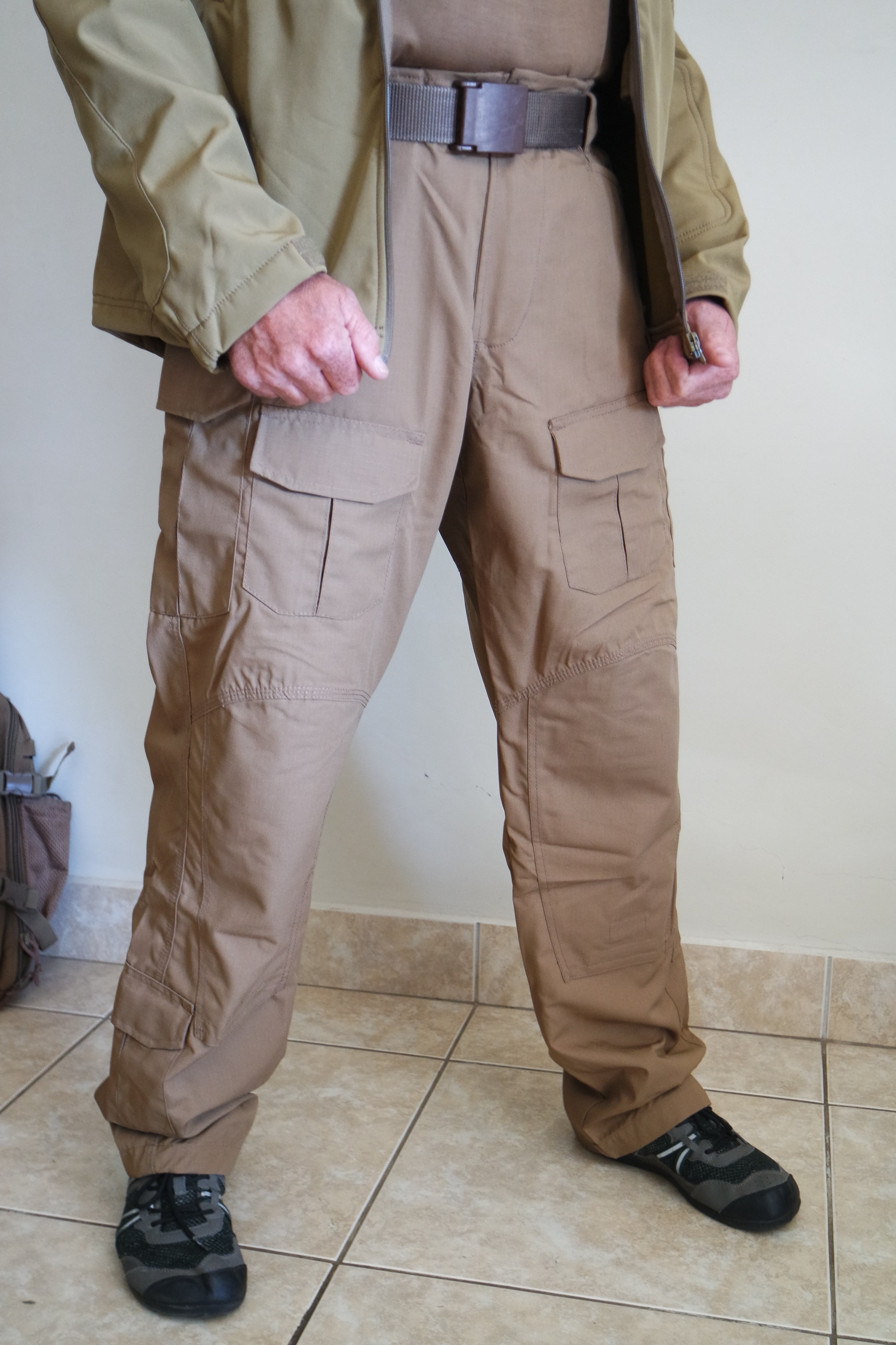 MTG Cargo Pants - Coyote/Khaki