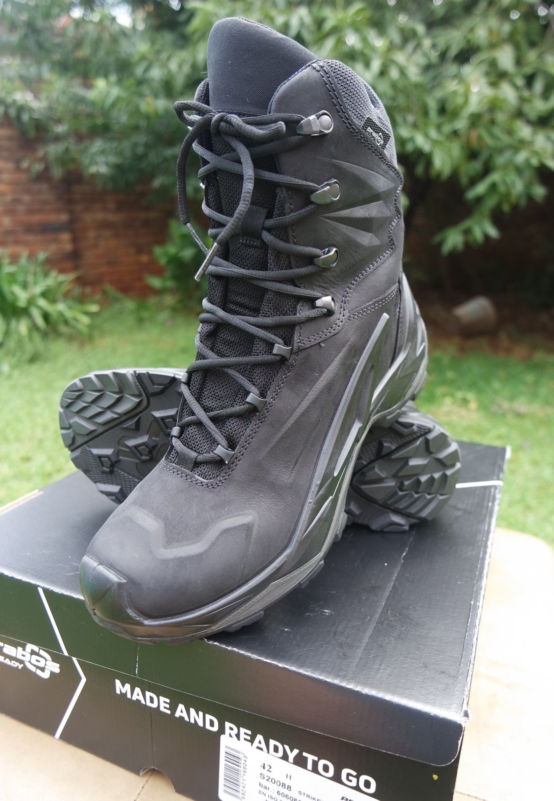 Prabos' Striker GTX High - Black